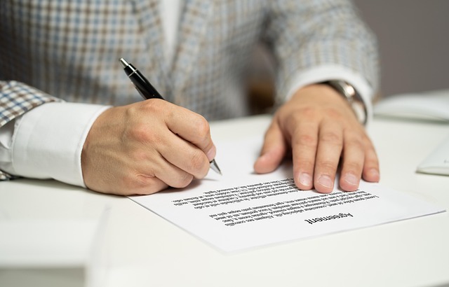 Auftragsverarbeitungsvertrag (AVV) für KI-Dienste: Das müssen Sie wissen