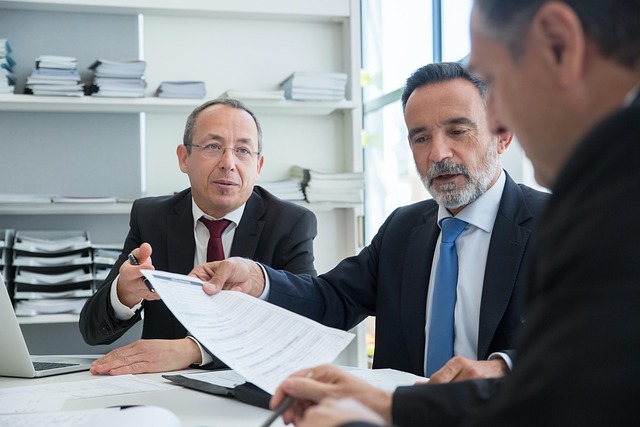 Change Management bei KI-Einführung: Mitarbeiter erfolgreich mitnehmen